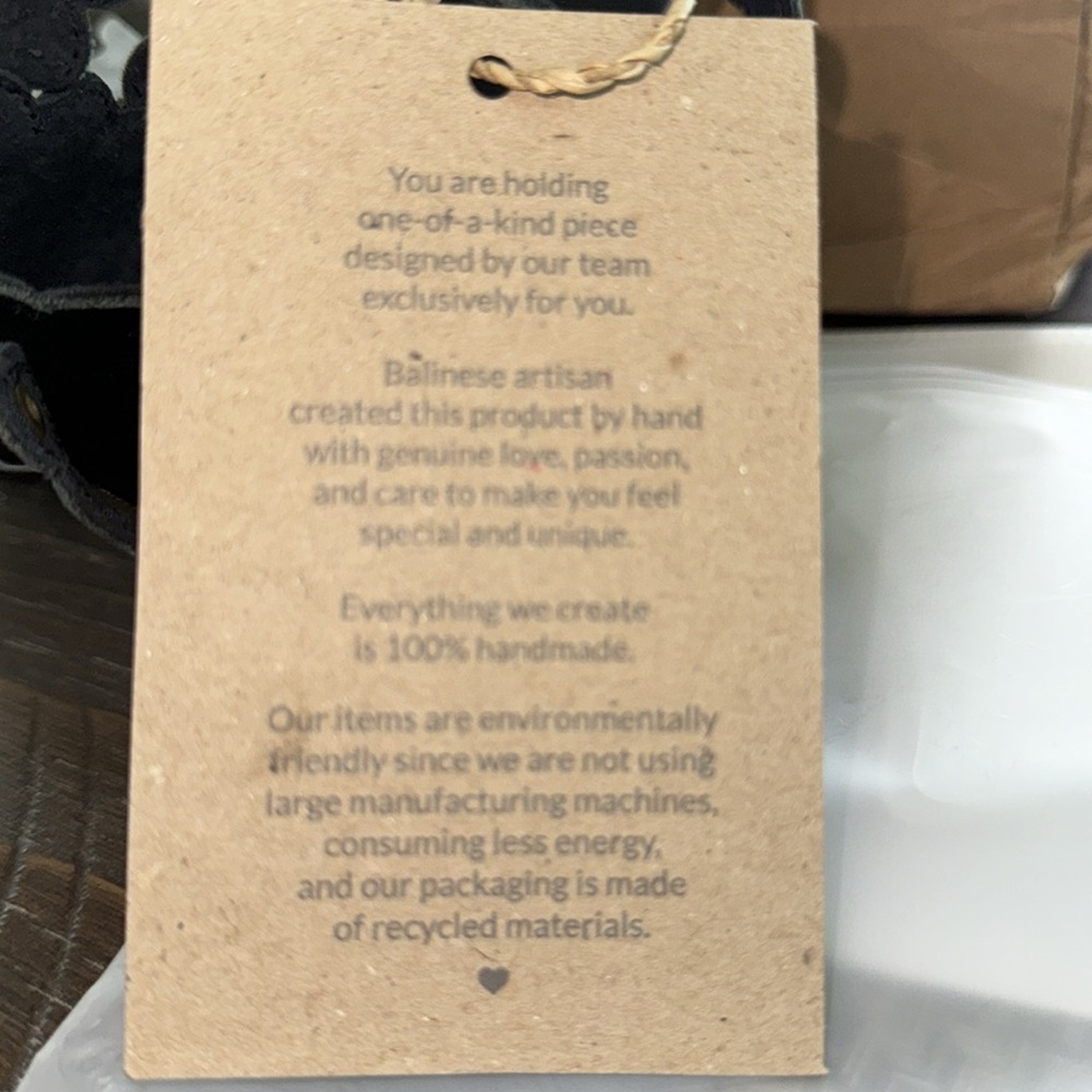 Elf NWOT flat hand made shoes - Picture 3 of 4